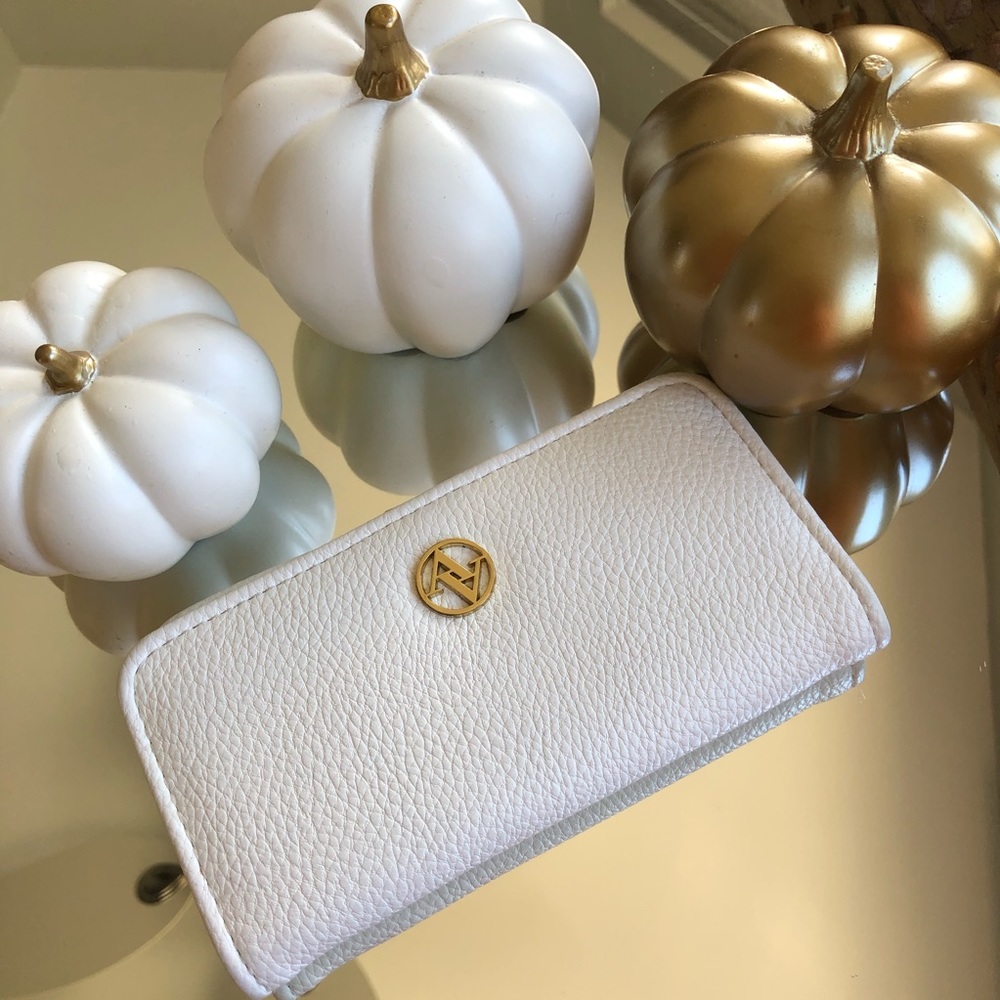 Adrienne Vittadini Phone Wallet White